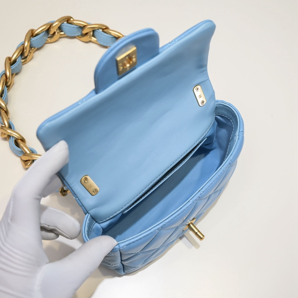 シャネルバッグ着用イメージ